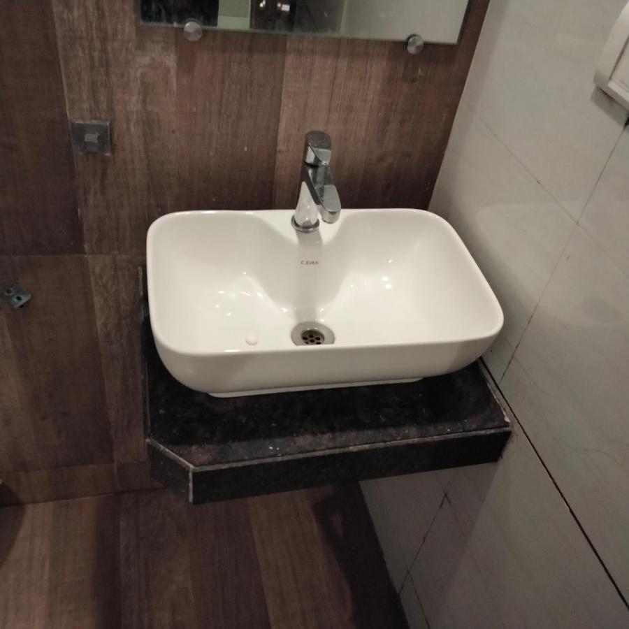 Hotel Everest Lodging Navi Mumbai Luaran gambar