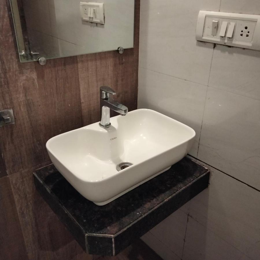 Hotel Everest Lodging Navi Mumbai Luaran gambar