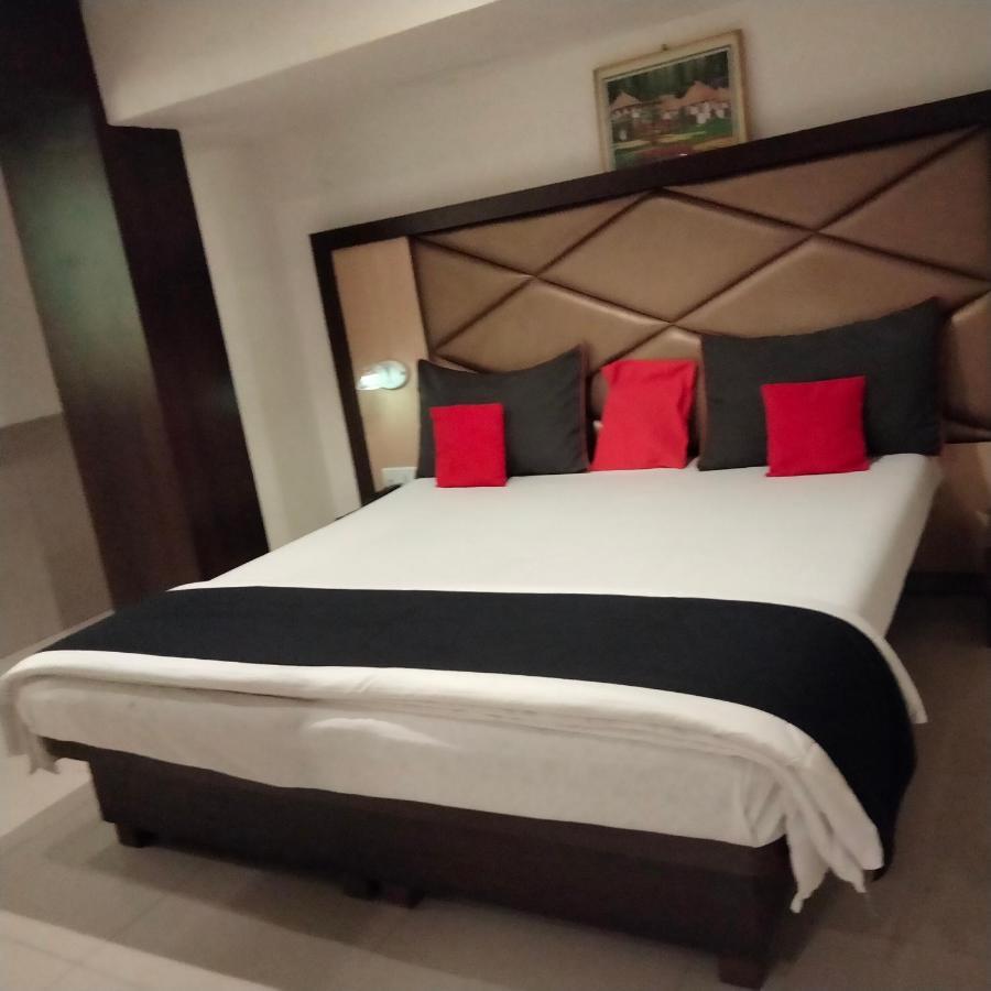 Hotel Everest Lodging Navi Mumbai Luaran gambar