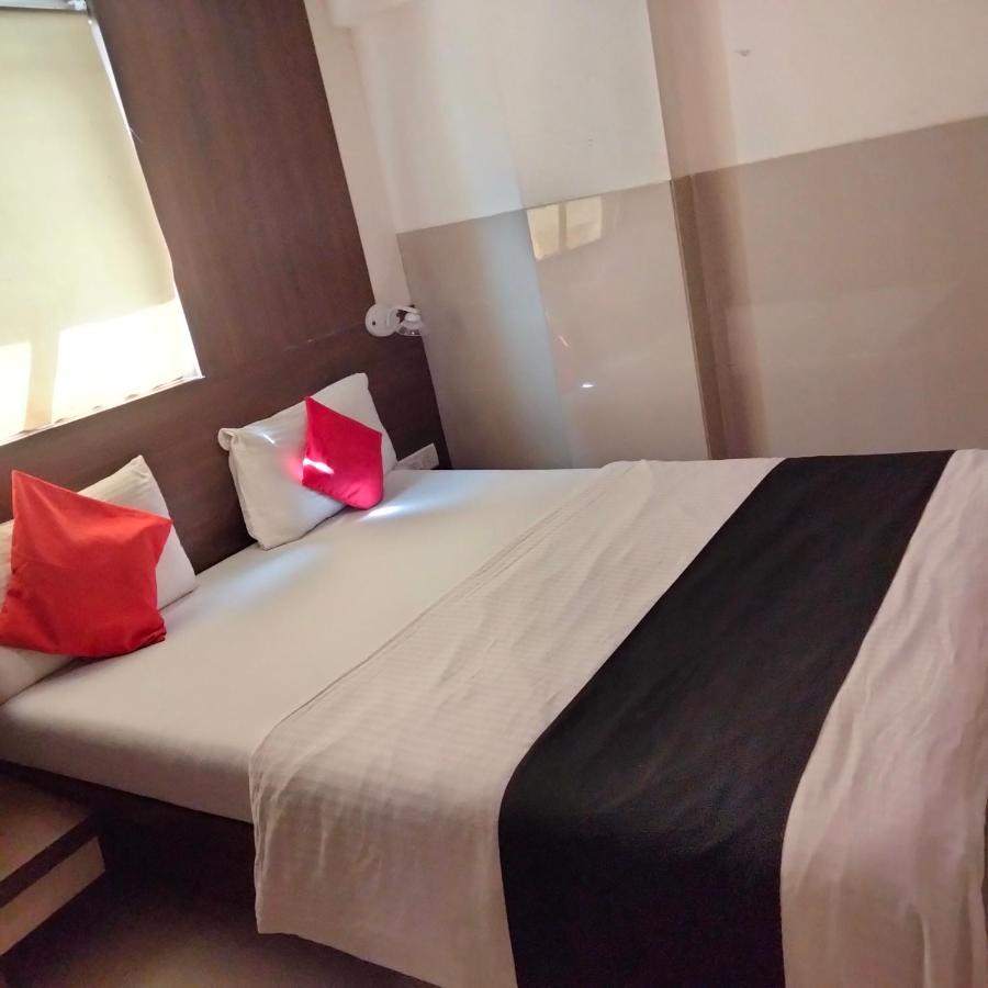 Hotel Everest Lodging Navi Mumbai Luaran gambar