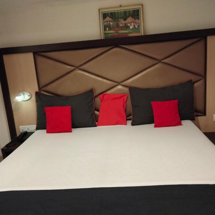 Hotel Everest Lodging Navi Mumbai Luaran gambar