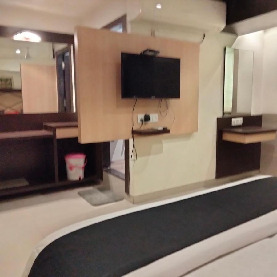 Hotel Everest Lodging Navi Mumbai Luaran gambar