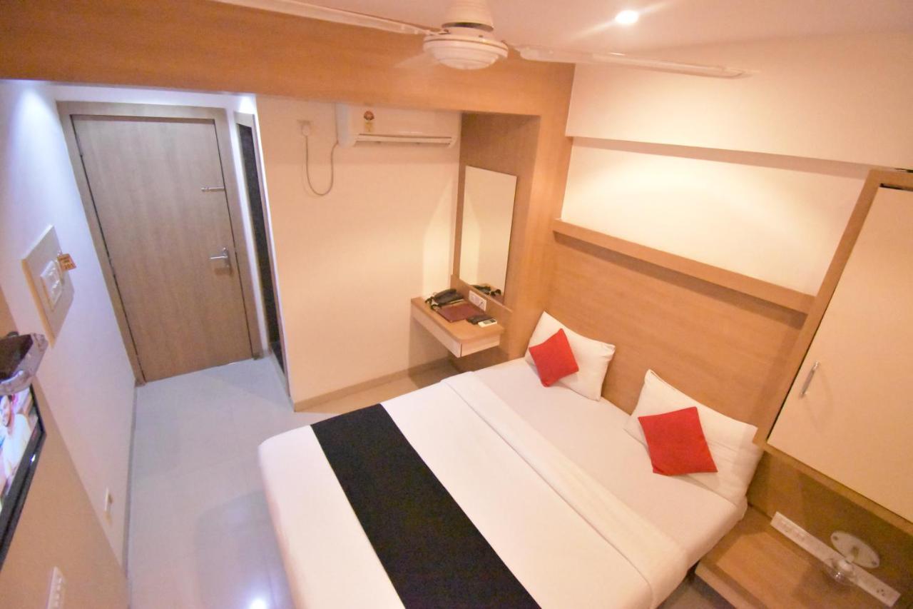 Hotel Everest Lodging Navi Mumbai Luaran gambar