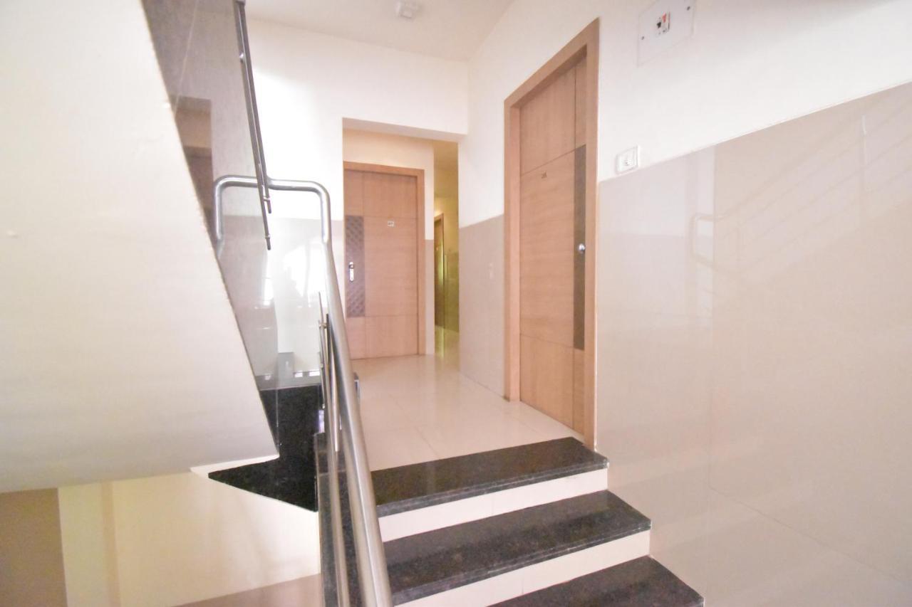 Hotel Everest Lodging Navi Mumbai Luaran gambar