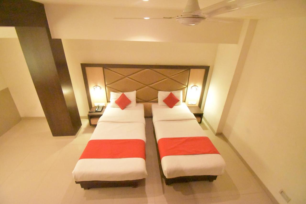 Hotel Everest Lodging Navi Mumbai Luaran gambar