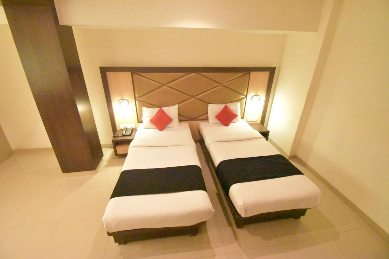 Hotel Everest Lodging Navi Mumbai Luaran gambar