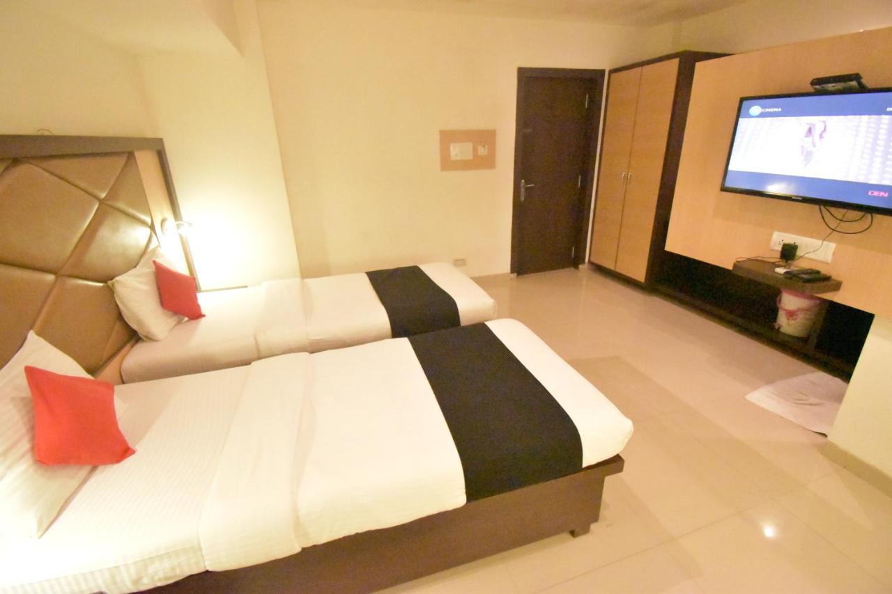Hotel Everest Lodging Navi Mumbai Luaran gambar