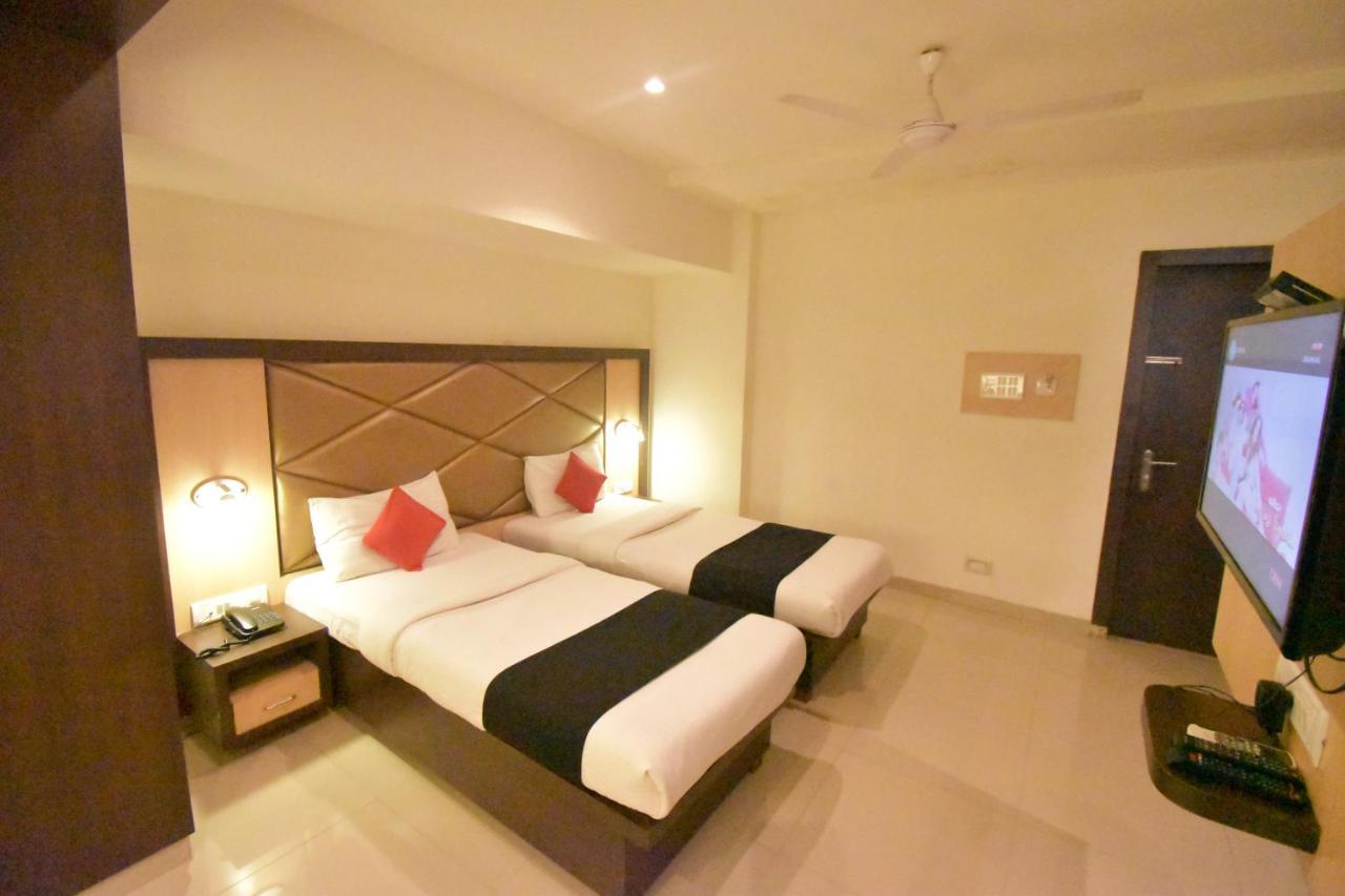Hotel Everest Lodging Navi Mumbai Luaran gambar